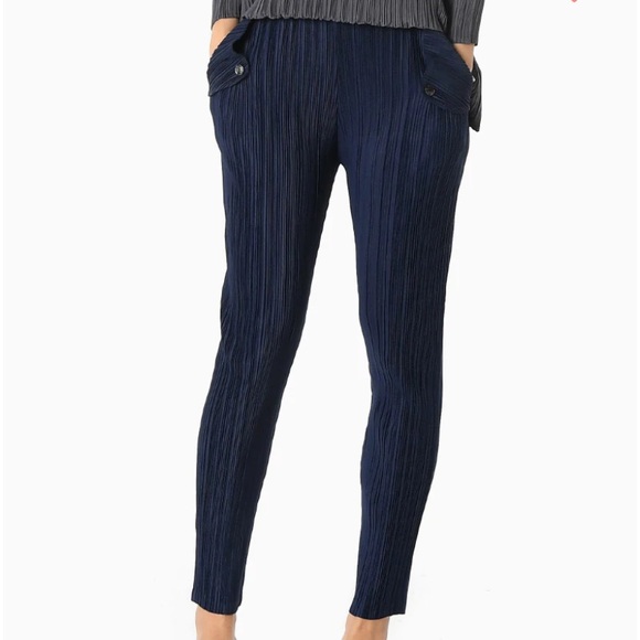 Pleated Flap Pocket Pants - Picture 3 of 8